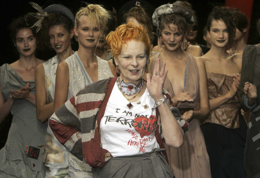 Vivienne Westwood Fall 1994 Ready-to-Wear Fashion Show